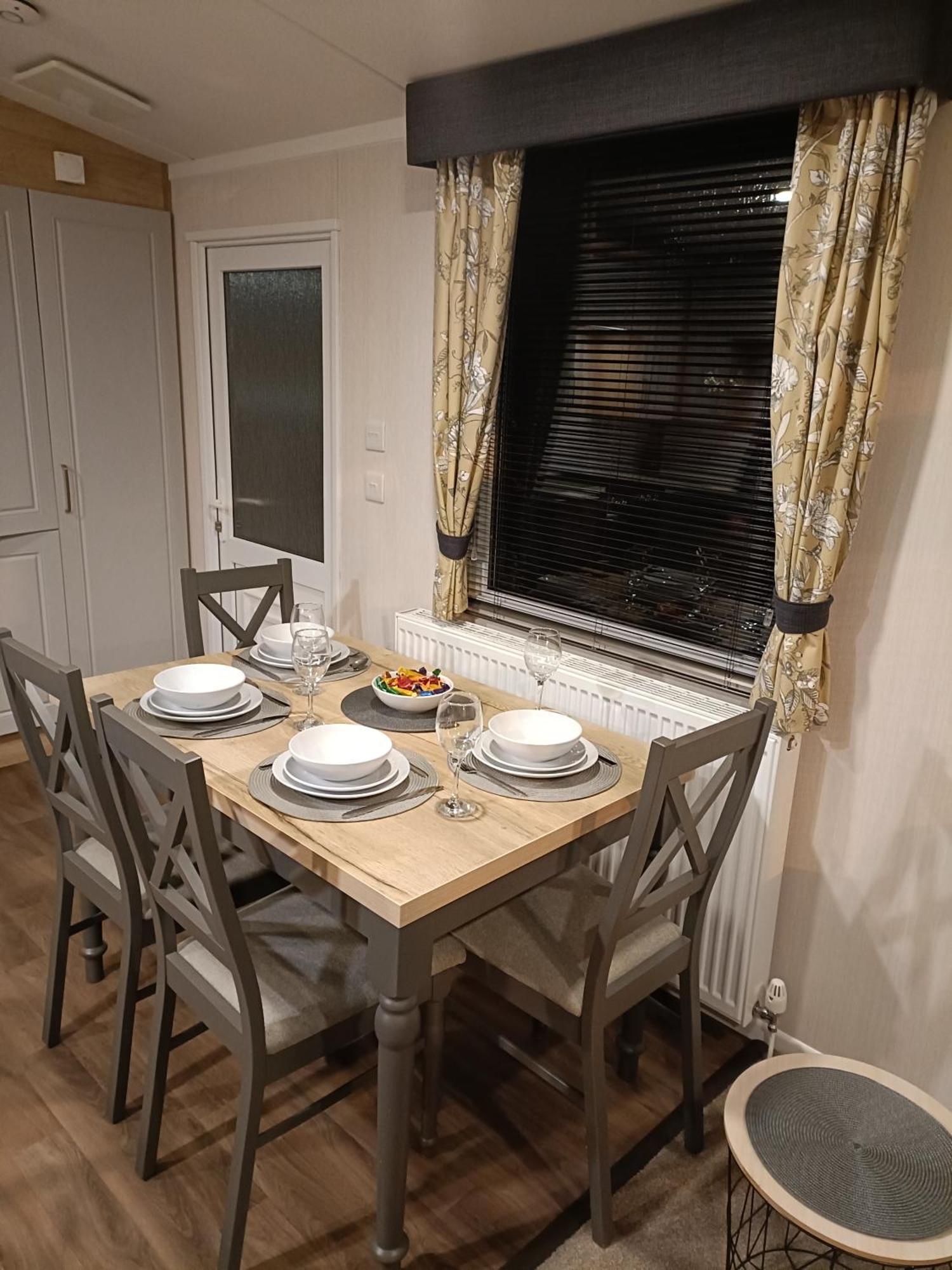 Hillingworth'S Hot Tub Retreat - Lochmaben Villa Dumfries Ngoại thất bức ảnh