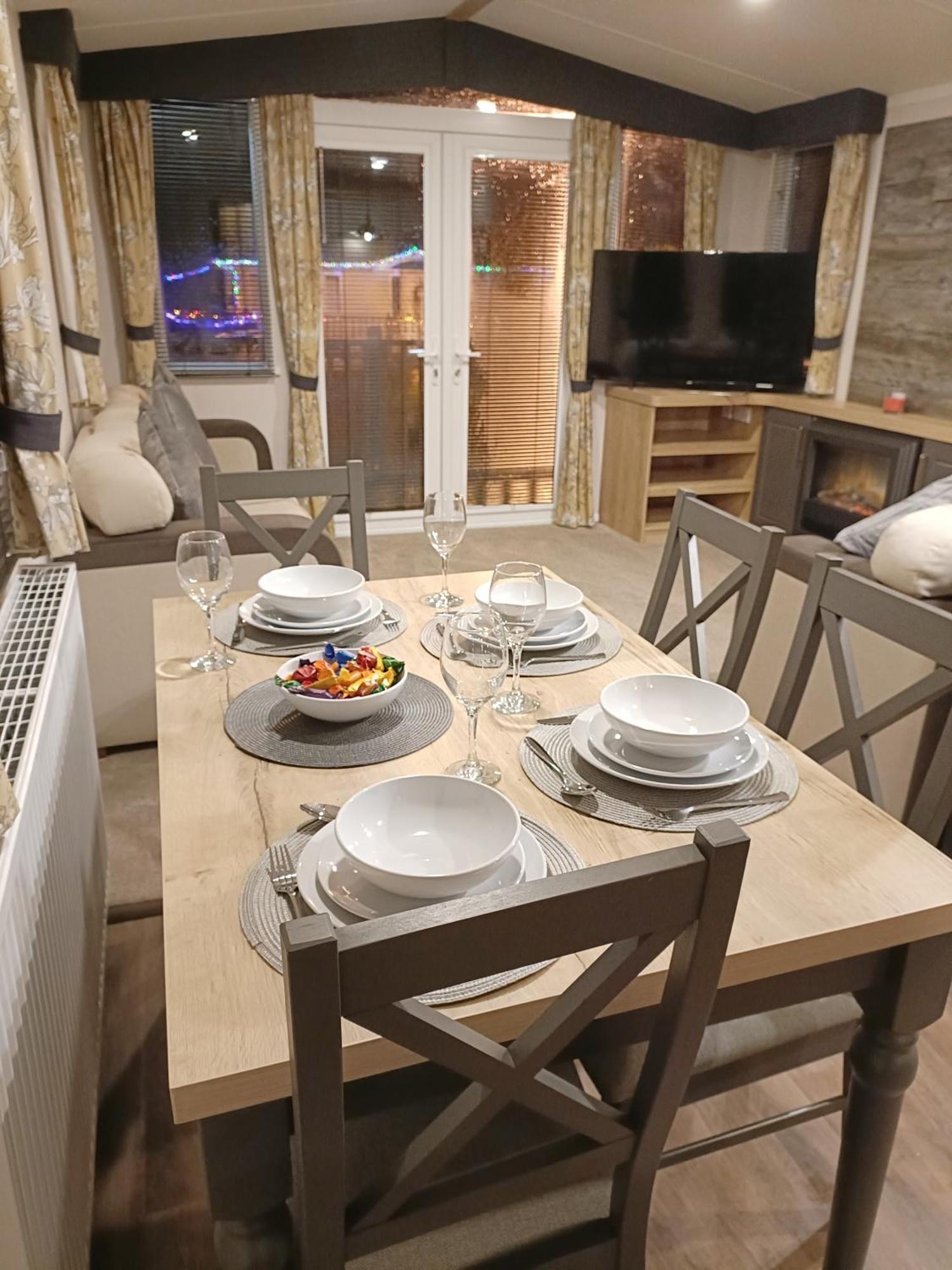 Hillingworth'S Hot Tub Retreat - Lochmaben Villa Dumfries Ngoại thất bức ảnh